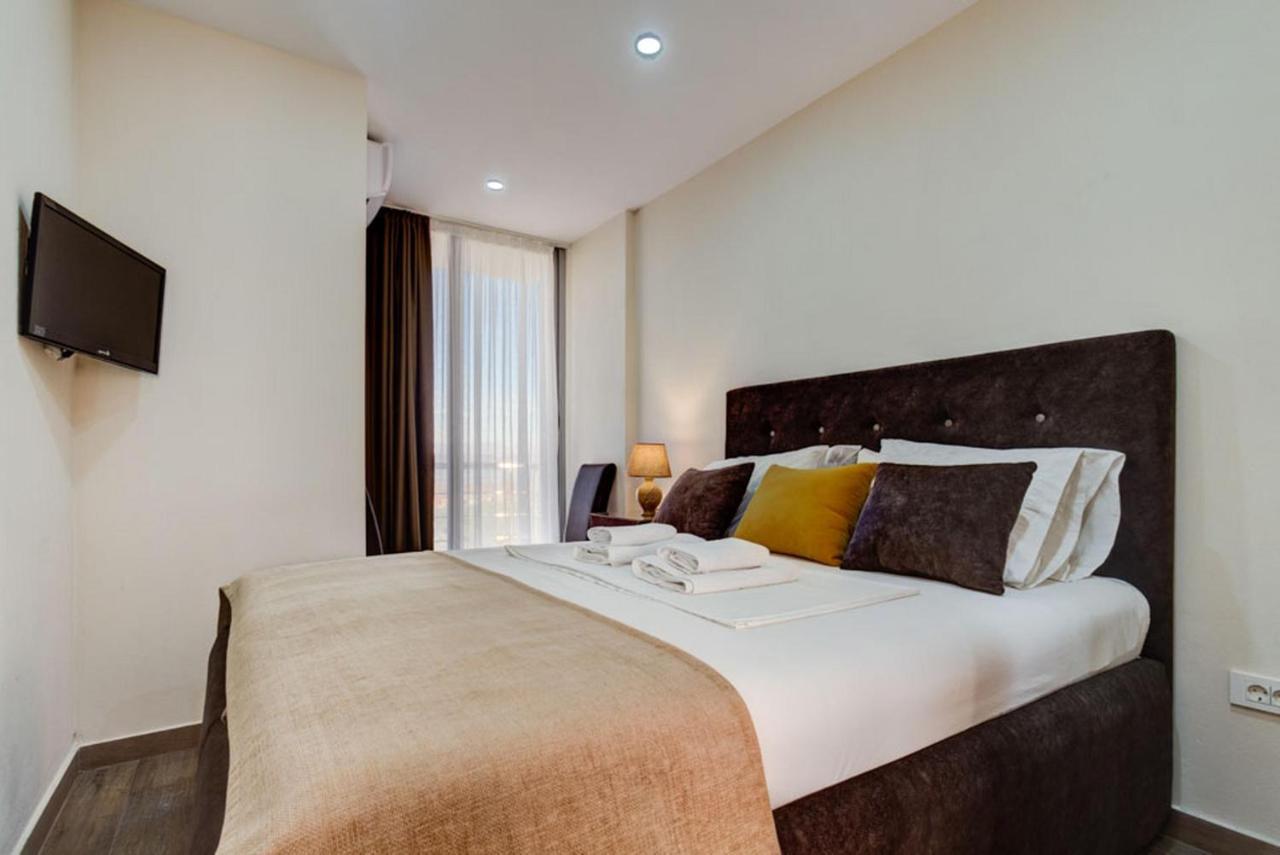 Hotel Zan Улцинь Екстер'єр фото