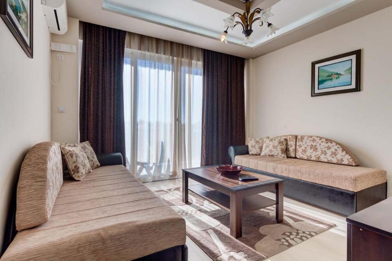 Hotel Zan Улцинь Екстер'єр фото
