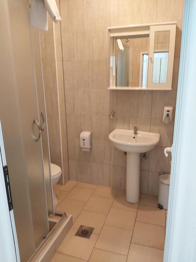 Hotel Zan Улцинь Екстер'єр фото
