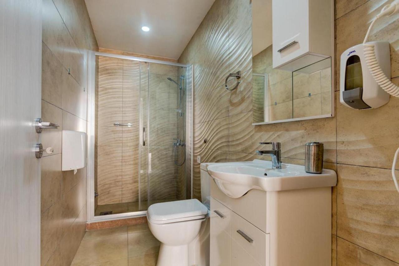 Hotel Zan Улцинь Екстер'єр фото