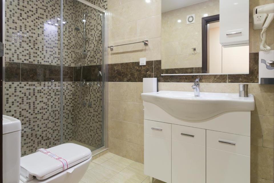 Hotel Zan Улцинь Екстер'єр фото