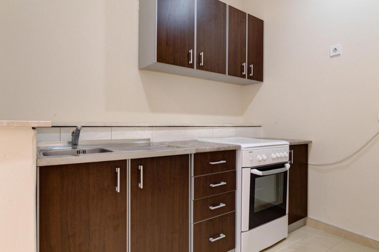 Hotel Zan Улцинь Екстер'єр фото