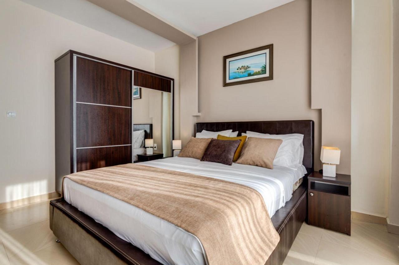 Hotel Zan Улцинь Екстер'єр фото