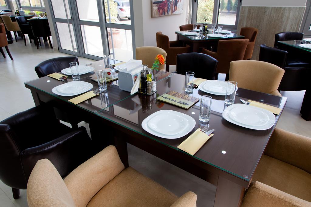 Hotel Zan Улцинь Екстер'єр фото
