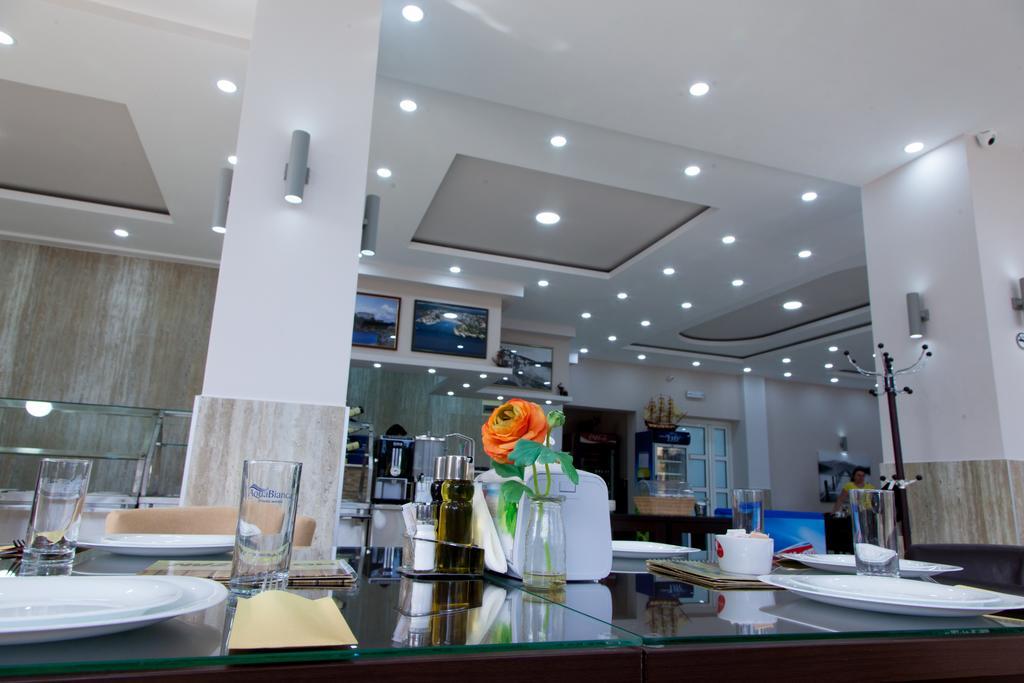 Hotel Zan Улцинь Екстер'єр фото